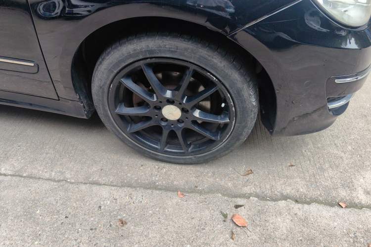 Used Mercedes-Benz B-Class 2009 B 200 Fashion Model Right Front Wheel Hub