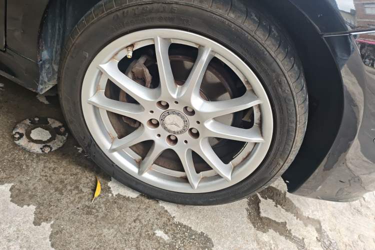 Used Mercedes-Benz B-Class 2009 B 200 Sport Edition Right Front Wheel Hub