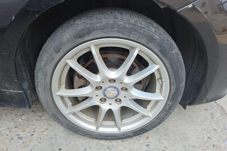 Used Mercedes-Benz B-Class 2009 B 200 Fashion Model Right Front Wheel Hub
