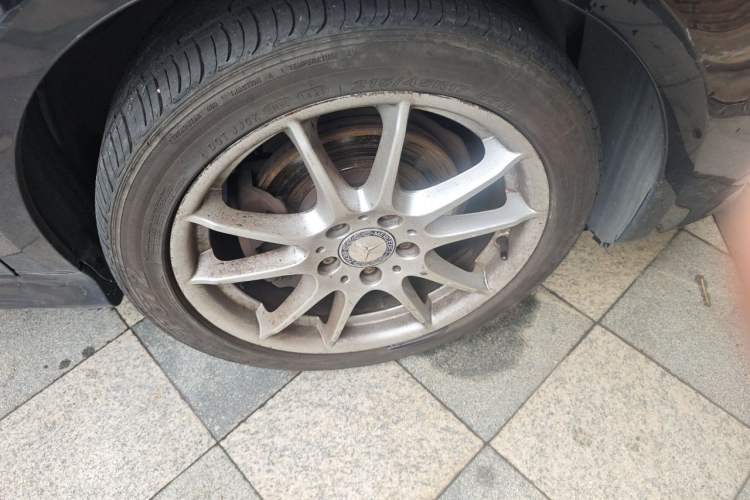 Used Mercedes-Benz B-Class 2009 B 200 Fashion Model Right Front Wheel Hub