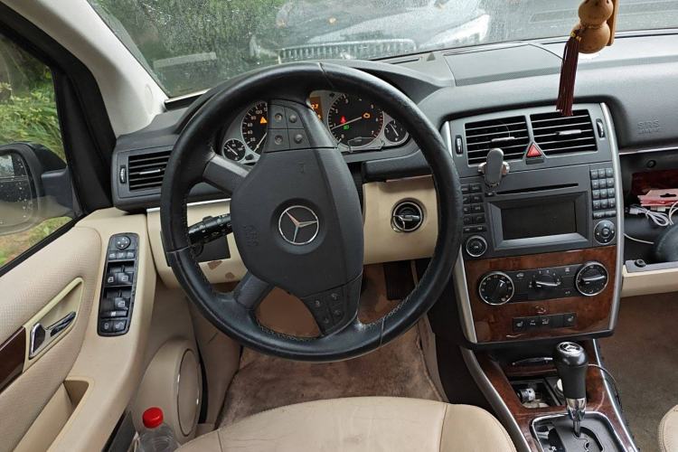 Used Mercedes-Benz B-Class 2009 B 200 Luxury Model Steering Wheel