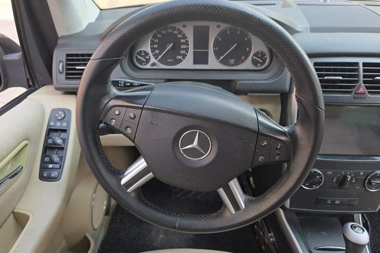 Used Mercedes-Benz B-Class 2009 B 200 Fashion Model Steering Wheel