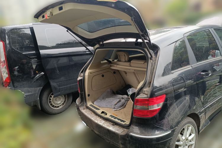 Used Mercedes-Benz B-Class 2009 B 200 Luxury Model Trunk