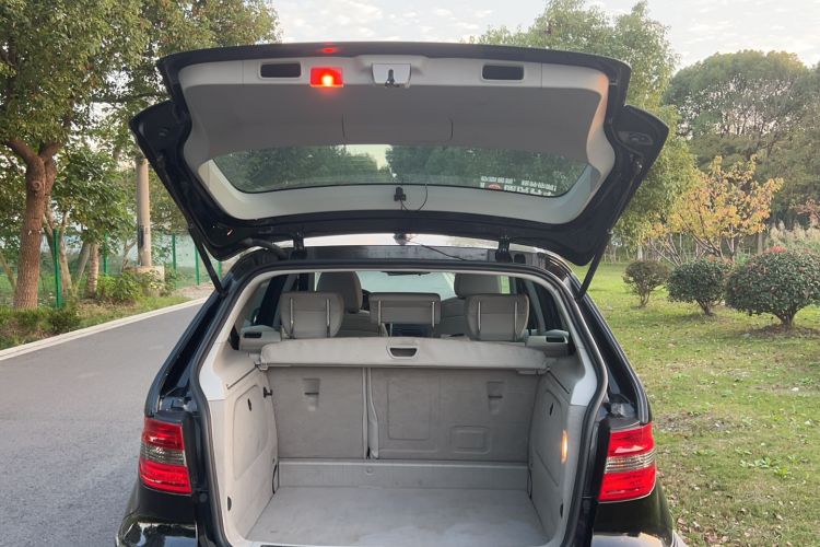 Used Mercedes-Benz B-Class 2009 B 200 Fashion Model Trunk