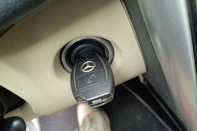 Used Mercedes-Benz B-Class 2009 B 200 Luxury Model Vehicle Key