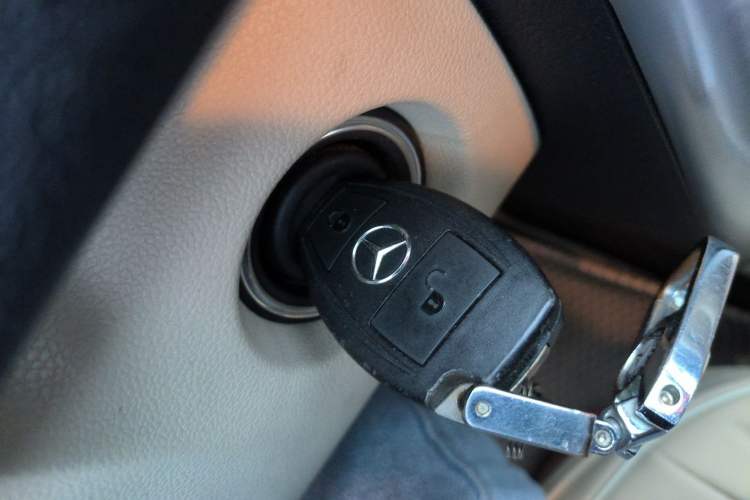 Used Mercedes-Benz B-Class 2009 B 200 Luxury Model Vehicle Key