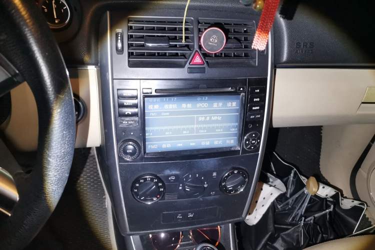 Used Mercedes-Benz B-Class 2009 B 200 Luxury Model Audio And AC Panel