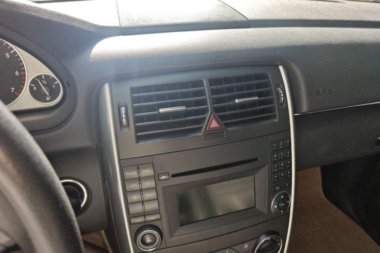 Used Mercedes-Benz B-Class 2009 B 200 Fashion Model Audio And AC Panel