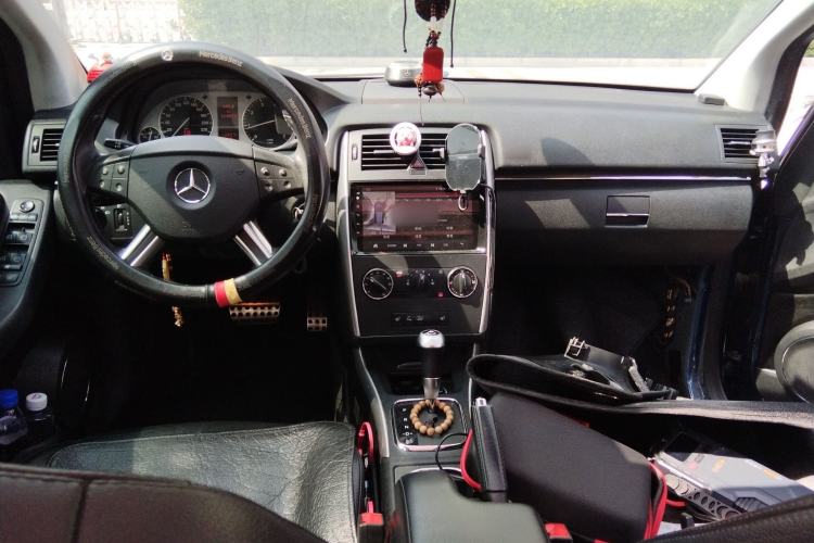 Used Mercedes-Benz B-Class 2009 B 200 Luxury Model Center Console