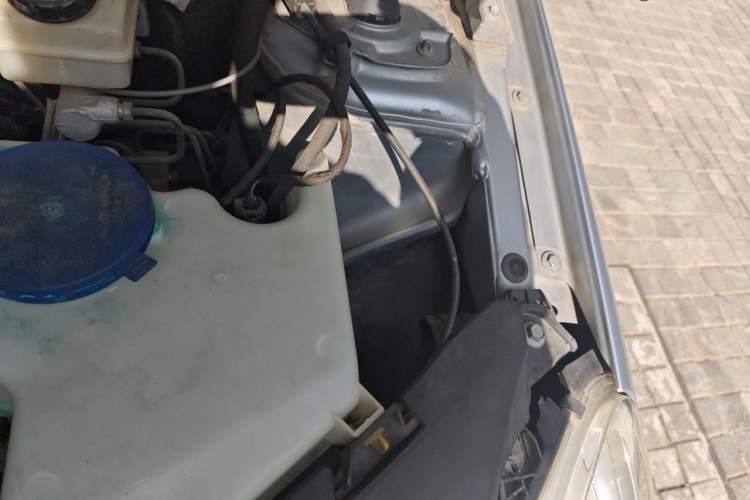 Used Mercedes-Benz B-Class 2009 B 200 Fashion Model Engine Bay Left