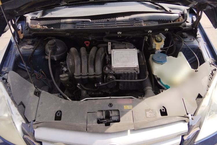 Used Mercedes-Benz B-Class 2009 B 200 Luxury Model Engine Bay