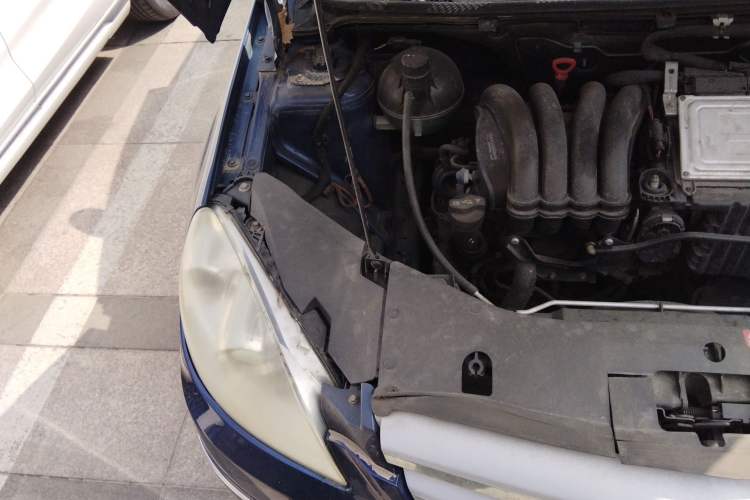 Used Mercedes-Benz B-Class 2009 B 200 Luxury Model Engine Bay Right