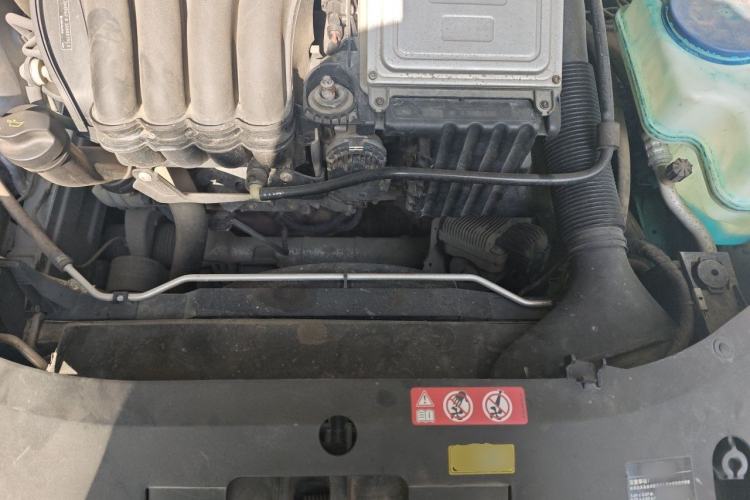Used Mercedes-Benz B-Class 2009 B 200 Fashion Model Engine Bay