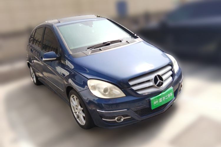 Used Mercedes-Benz B-Class 2009 B 200 Luxury Model Front Right 45 Deg