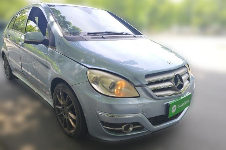 Used Mercedes-Benz B-Class 2009 B 200 Fashion Model Front Right 45 Deg