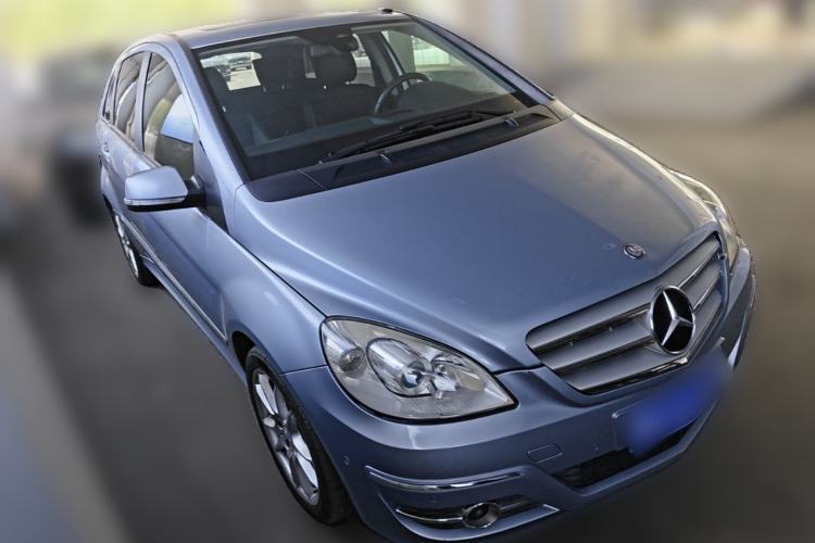 Used Mercedes-Benz B-Class 2009 B 200 Fashion Model Front Right 45 Deg