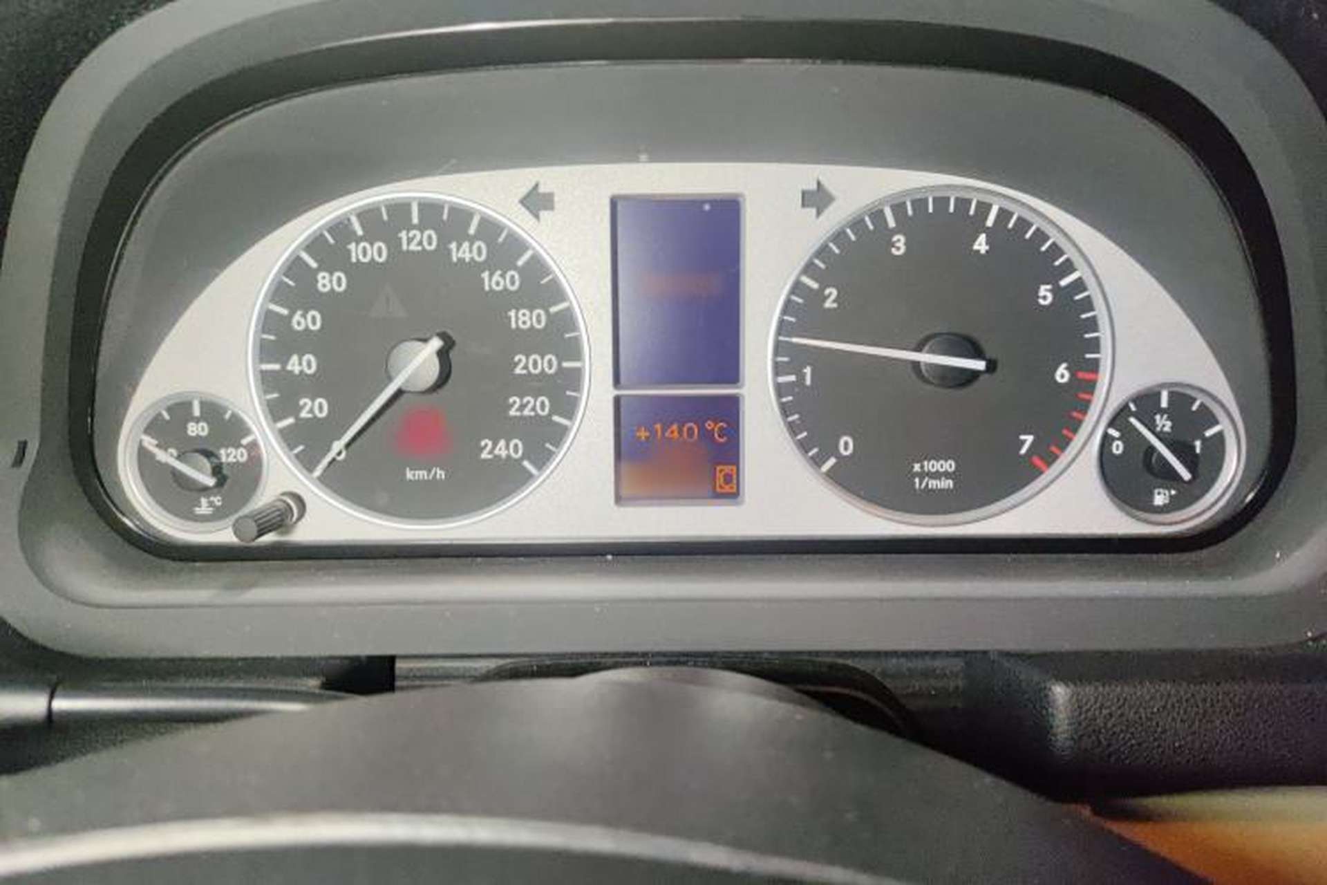 Used Mercedes-Benz B-Class 2009 B 200 Fashion Model Instrument Cluster