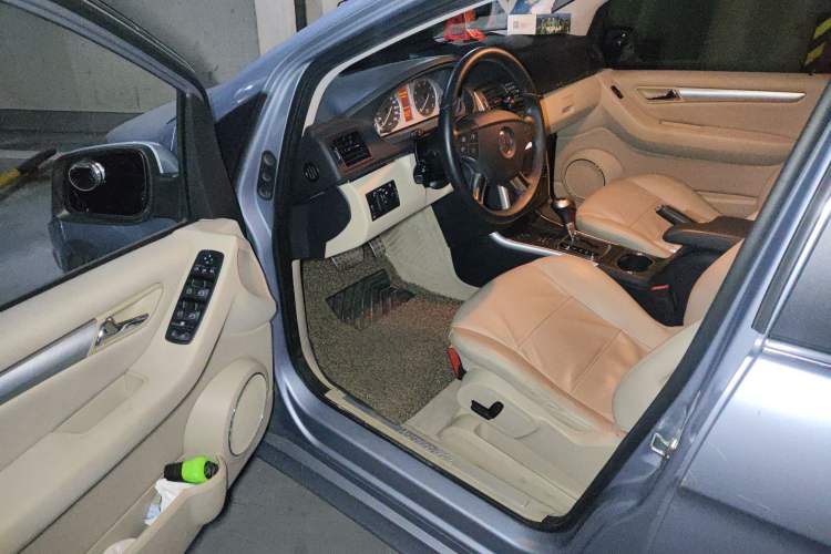 Used Mercedes-Benz B-Class 2009 B 200 Fashion Model Interior 3