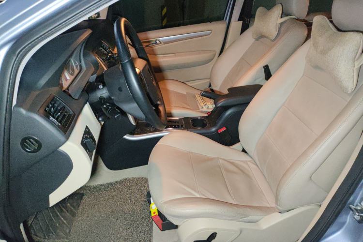 Used Mercedes-Benz B-Class 2009 B 200 Fashion Model Left Front Seat
