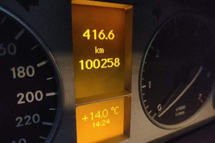 Used Mercedes-Benz B-Class 2009 B 200 Fashion Model Odometer Close Up