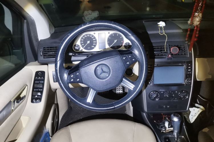 Used Mercedes-Benz B-Class 2009 B 200 Luxury Model Steering Wheel