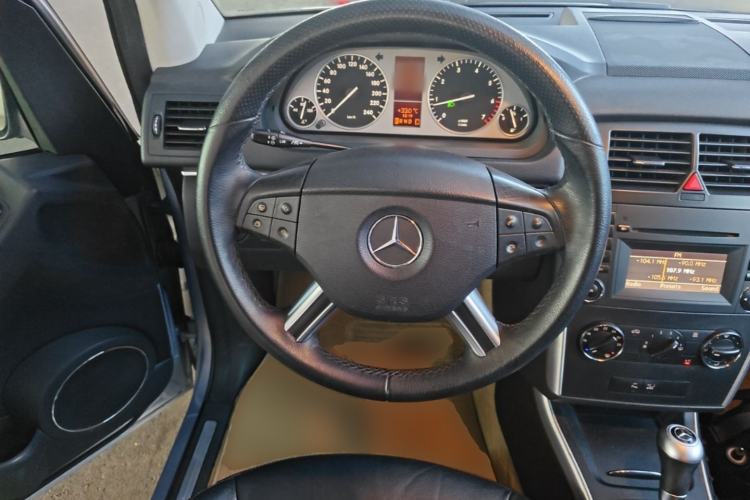 Used Mercedes-Benz B-Class 2009 B 200 Fashion Model Steering Wheel