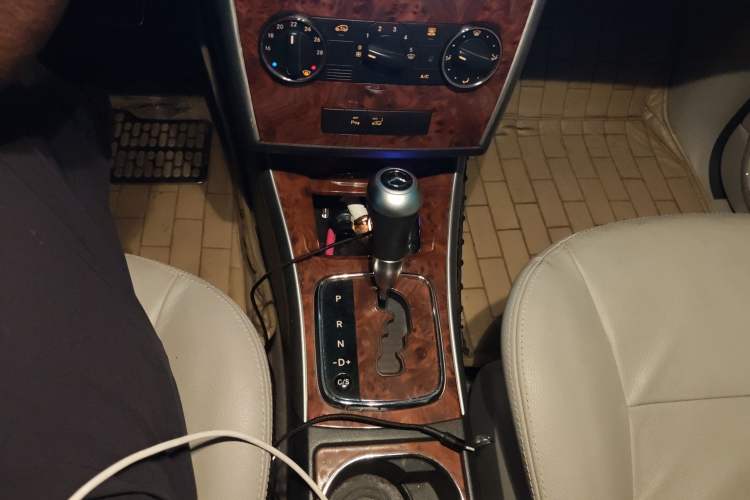 Used Mercedes-Benz B-Class 2009 B 200 Fashion Model Gear Lever