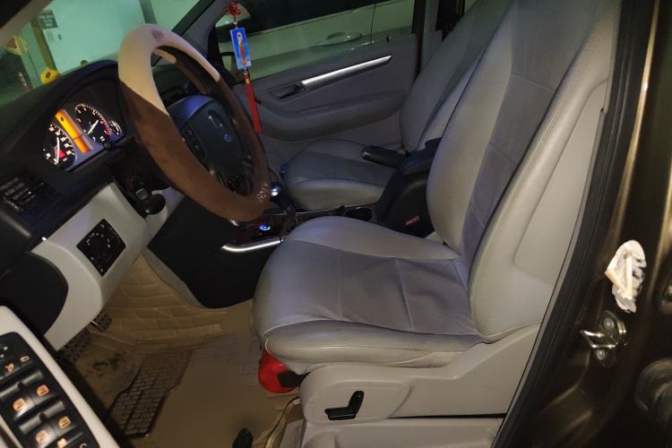 Used Mercedes-Benz B-Class 2009 B 200 Fashion Model Left Front Seat