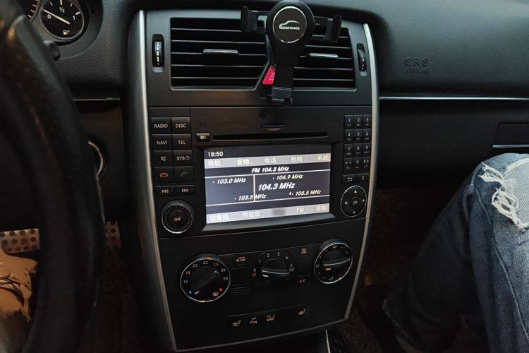 Used Mercedes-Benz B-Class 2009 B 200 Luxury Model Audio And AC Panel