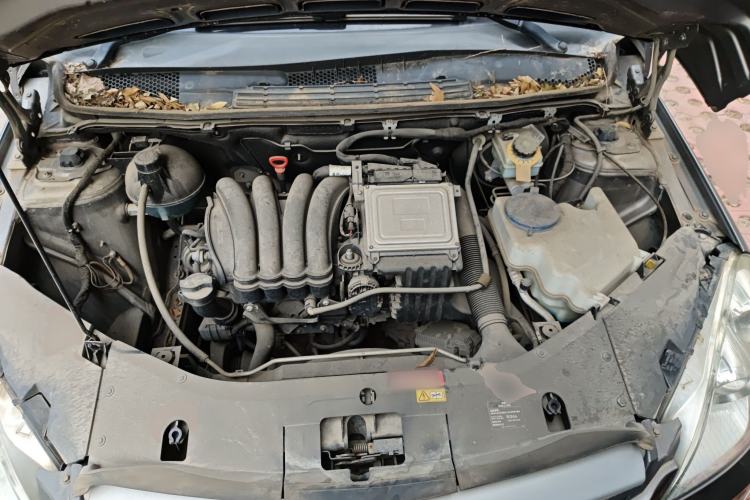 Used Mercedes-Benz B-Class 2009 B 200 Sport Edition Engine Bay