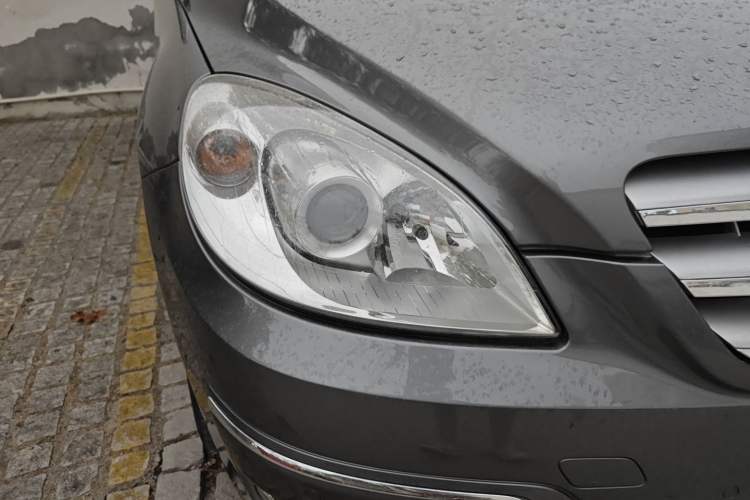 Used Mercedes-Benz B-Class 2009 B 200 Luxury Model Exterior 6
