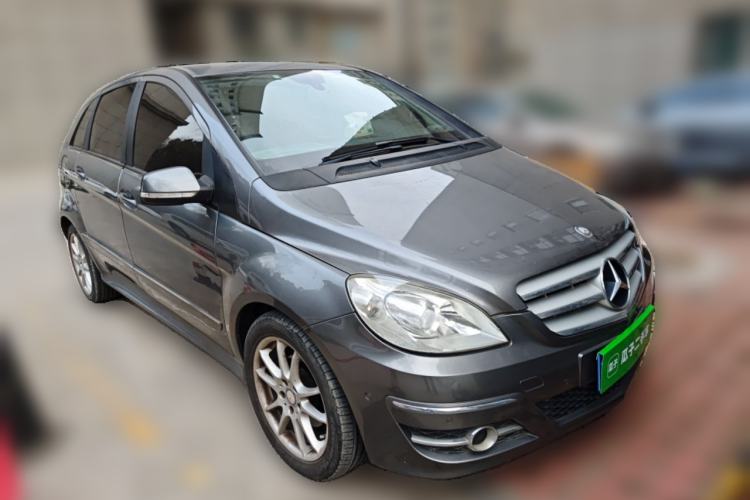 Used Mercedes-Benz B-Class 2009 B 200 Sport Edition Front Right 45 Deg