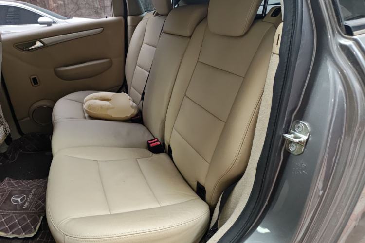 Used Mercedes-Benz B-Class 2009 B 200 Sport Edition Left Rear Seat