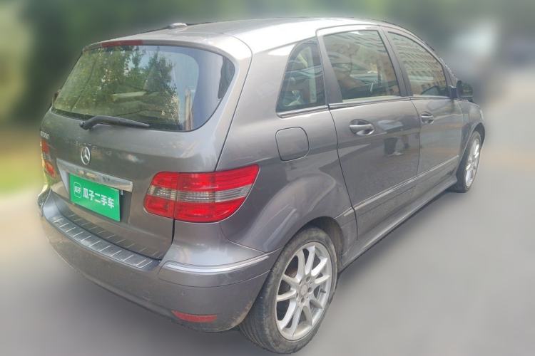 Used Mercedes-Benz B-Class 2009 B 200 Luxury Model Rear Right 45 Deg