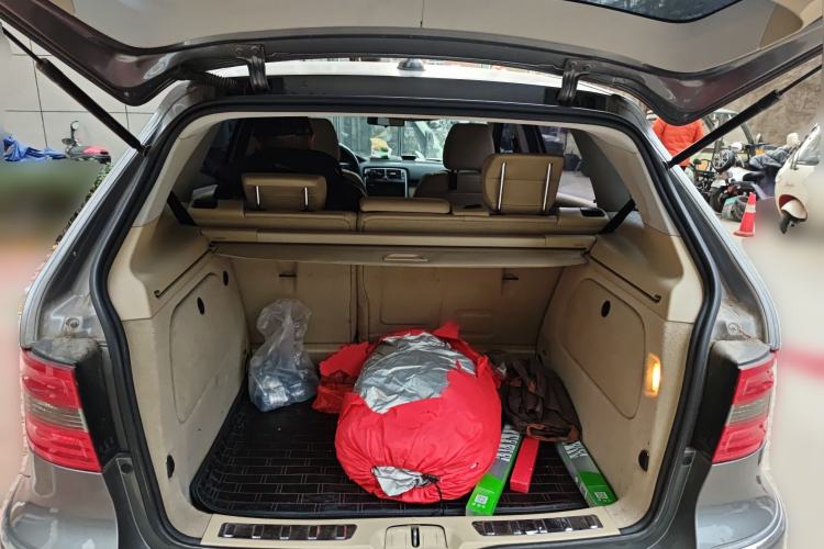 Used Mercedes-Benz B-Class 2009 B 200 Sport Edition Trunk