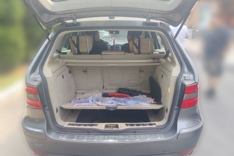 Used Mercedes-Benz B-Class 2009 B 200 Luxury Model Trunk