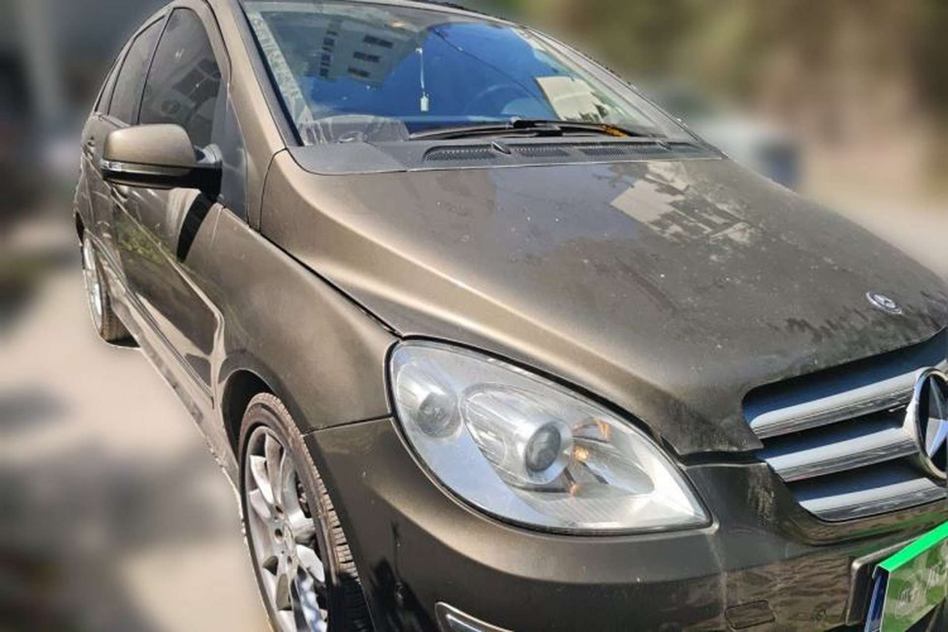 Used Mercedes-Benz B-Class 2009 B 200 Luxury Model Front Right 45 Deg