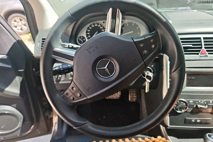 Used Mercedes-Benz B-Class 2009 B 200 Luxury Model Steering Wheel