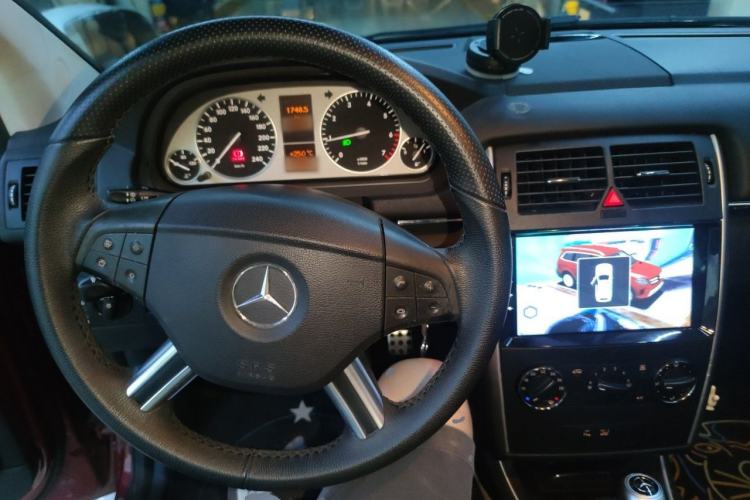 Used Mercedes-Benz B-Class 2009 B 200 Fashion Model Center Console
