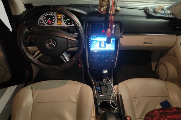 Used Mercedes-Benz B-Class 2009 B 200 Fashion Model Center Console