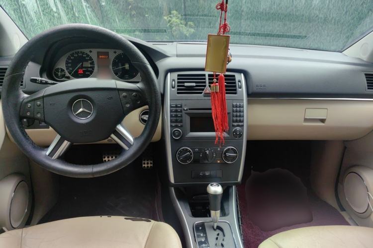 Used Mercedes-Benz B-Class 2009 B 200 Luxury Model Center Console
