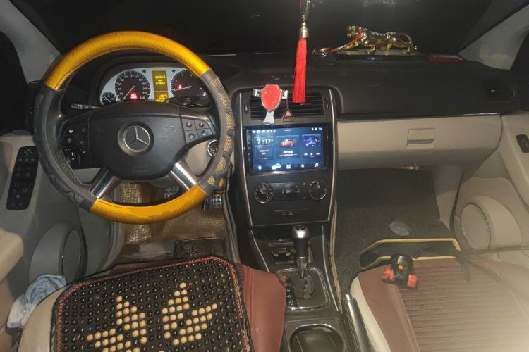 Used Mercedes-Benz B-Class 2009 B 200 Fashion Model Center Console