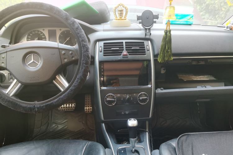 Used Mercedes-Benz B-Class 2009 B 200 Fashion Model Center Console