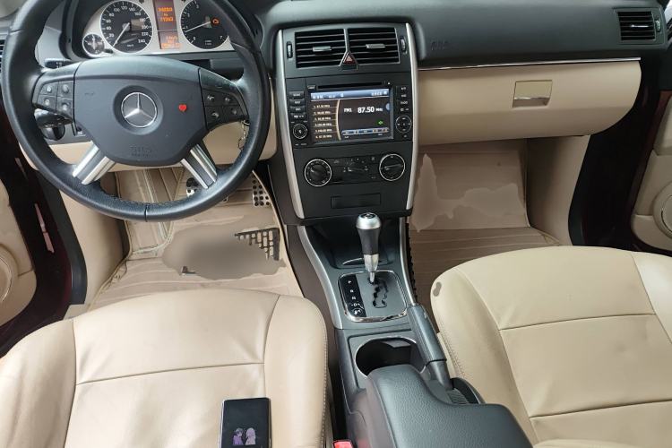 Used Mercedes-Benz B-Class 2009 B 200 Luxury Model Center Console