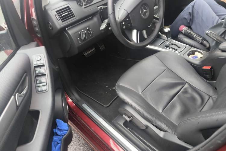 Used Mercedes-Benz B-Class 2009 B 200 Sport Edition Driver Seat
