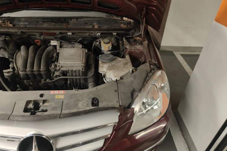 Used Mercedes-Benz B-Class 2009 B 200 Fashion Model Engine Bay Left
