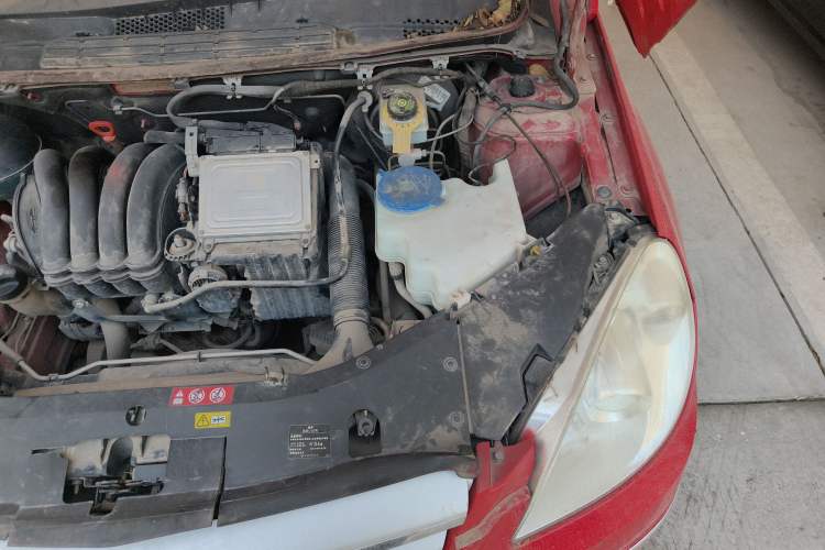 Used Mercedes-Benz B-Class 2009 B 200 Fashion Model Engine Bay Left
