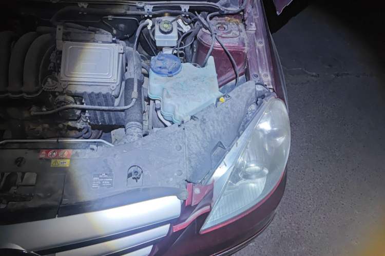Used Mercedes-Benz B-Class 2009 B 200 Fashion Model Engine Bay Left