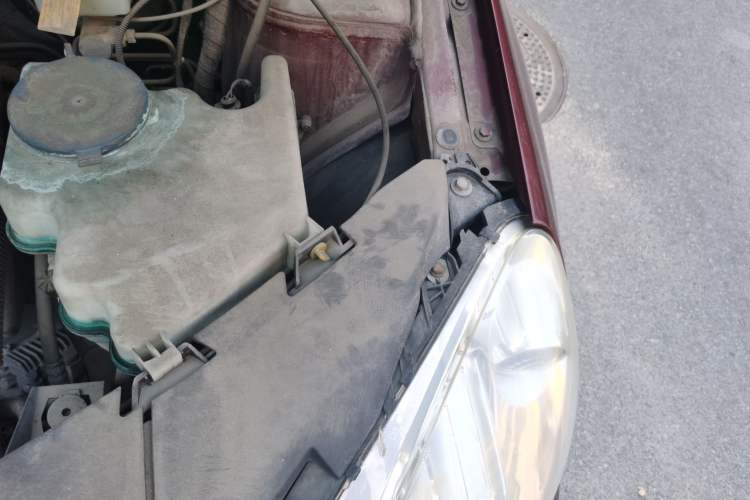 Used Mercedes-Benz B-Class 2009 B 200 Fashion Model Engine Bay Left