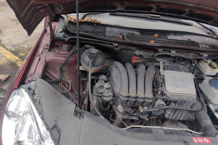 Used Mercedes-Benz B-Class 2009 B 200 Luxury Model Engine Bay Right